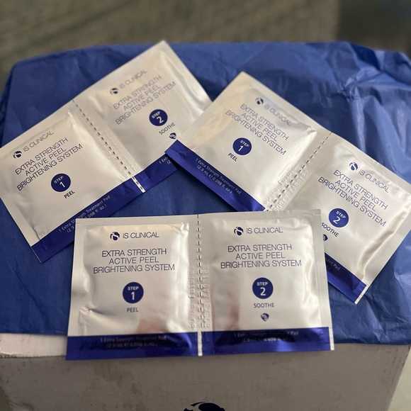 IS Clinical Extra Strength Active Peel Brightening System - Picture 1 of 1